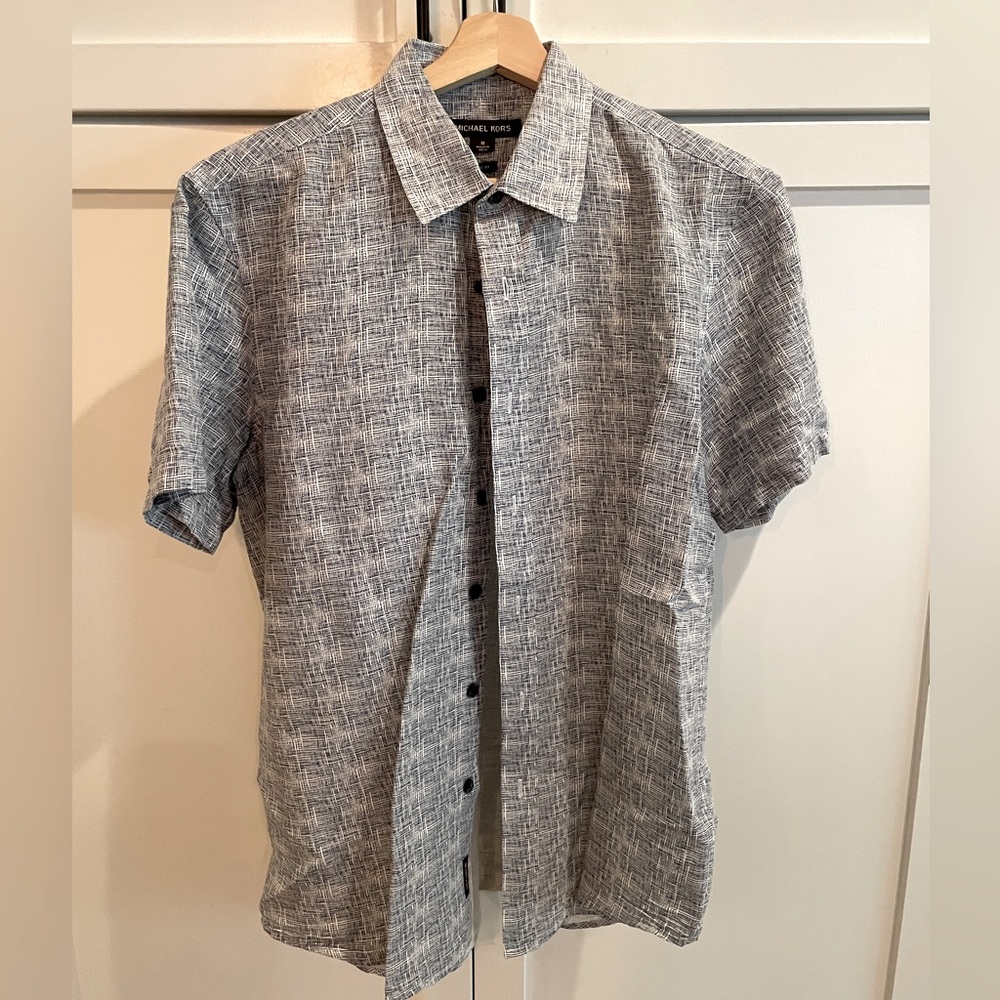 Michael Koras, Men’s M, summer short sleeve, Navy/White modern geometric print